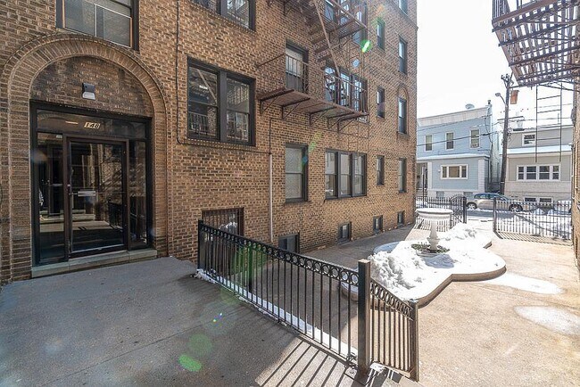 Foto del edificio - 148 37th St
