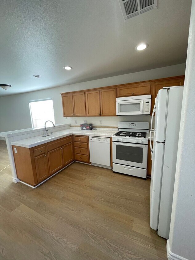 Foto del edificio - 312 Dove Ln