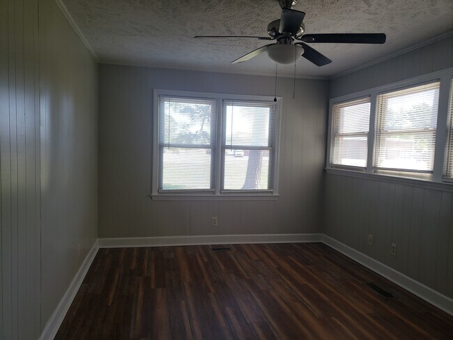 Foto del edificio - 520 N Fayetteville St