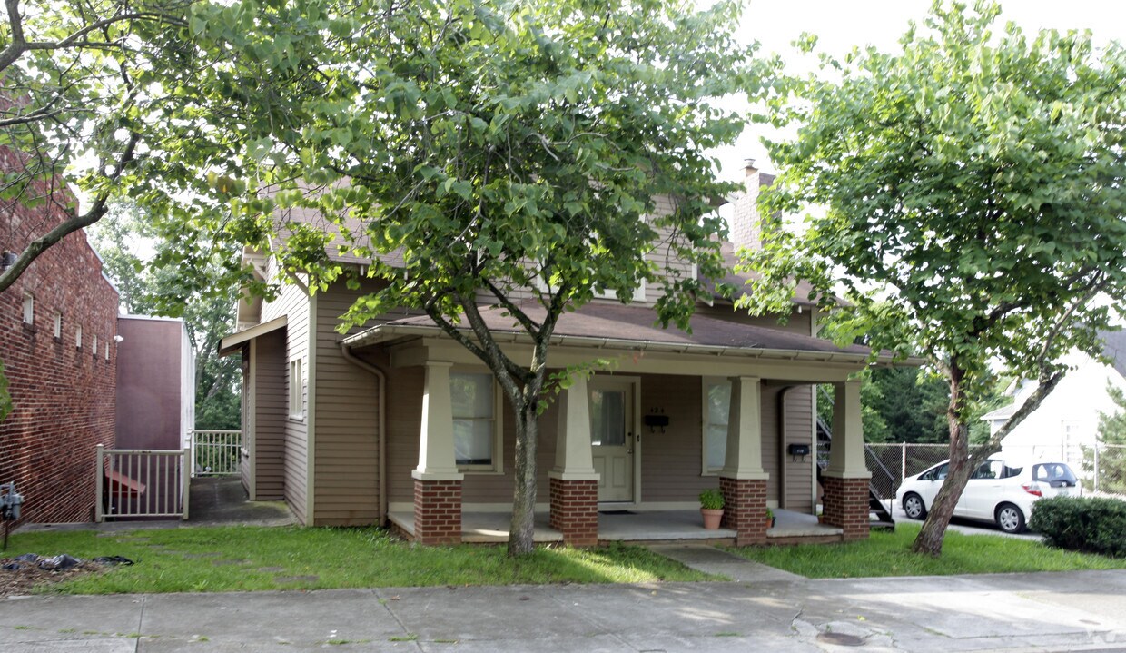424 E Scott Ave, Knoxville, TN 37917 Apartments in Knoxville, TN