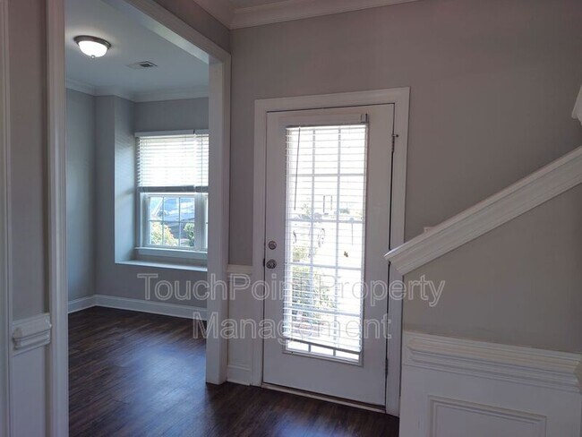 Foto del edificio - 321 Halton Crossing Dr SW