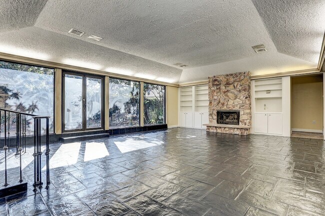 Foto del edificio - 5203 Braesvalley Dr