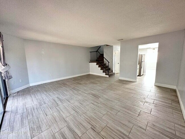 Foto del edificio - Titusville Townhouse