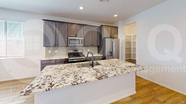 Building Photo - 21301 E Charmaine Rd