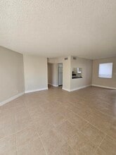 Building Photo - 1950 N Congress Ave