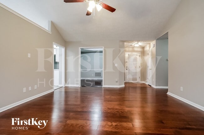 Foto del edificio - 695 Avalon Forest Dr NW