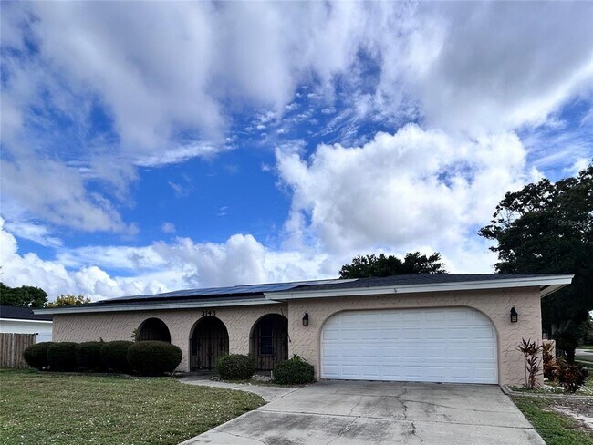 Building Photo - 3143 Fiesta Dr