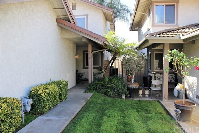 Foto del edificio - 132 Oak Forest Cir