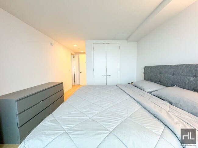 Building Photo - Welcome to a beautiful and spacious 3BR/2B...
