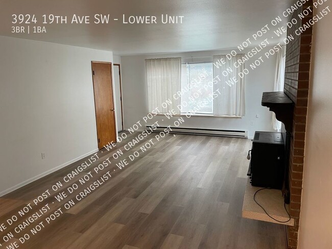 Building Photo - West Seattle - Beautiful 3 bed / 1 bath la...