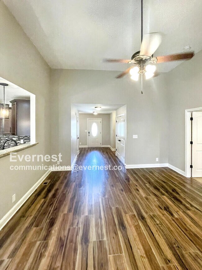 Foto del edificio - 1030 Garner Hills Dr