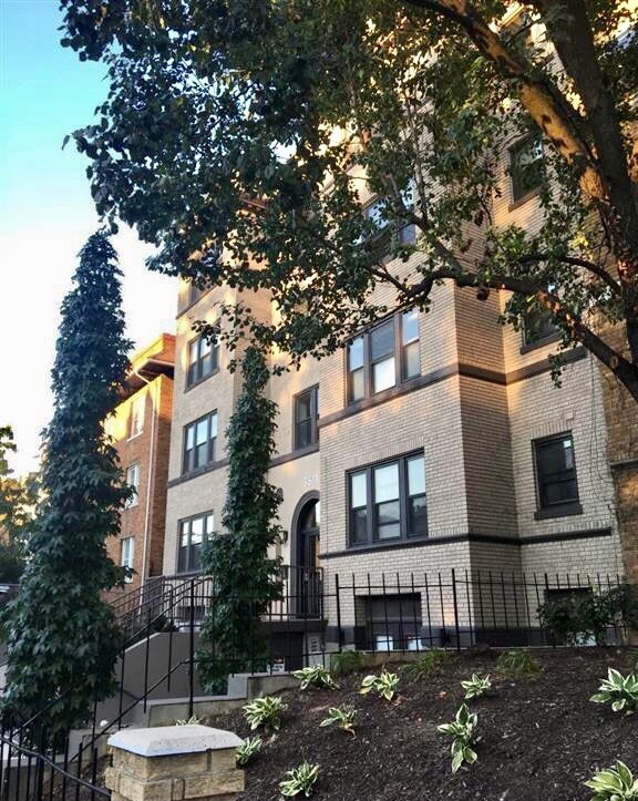 Foto principal - 3511 13th St NW