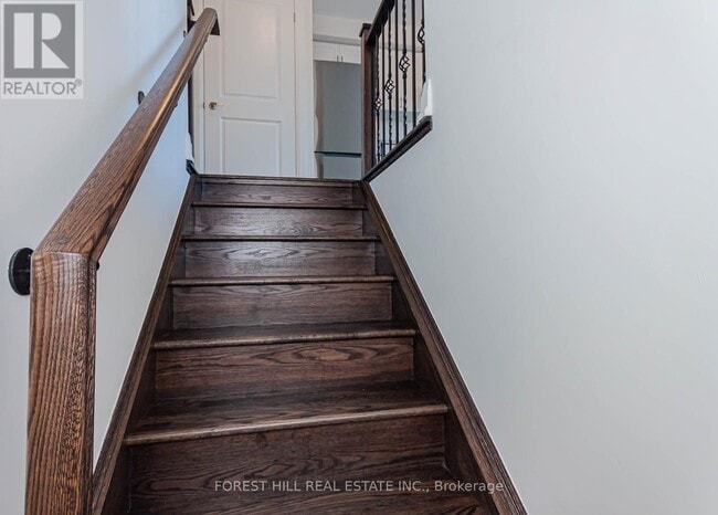 Building Photo - 37 Wild Rose Gardens