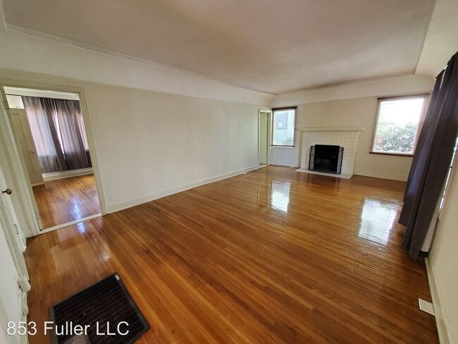 Building Photo - 853 N Fuller Ave