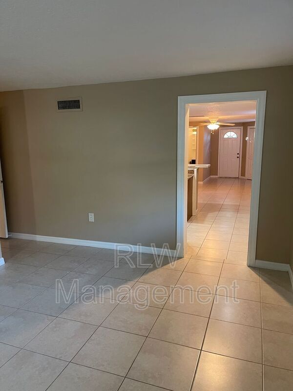 Building Photo - 206 Osceola Ave