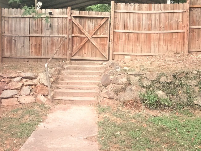 Building Photo - 3300 Cole Mill Rd