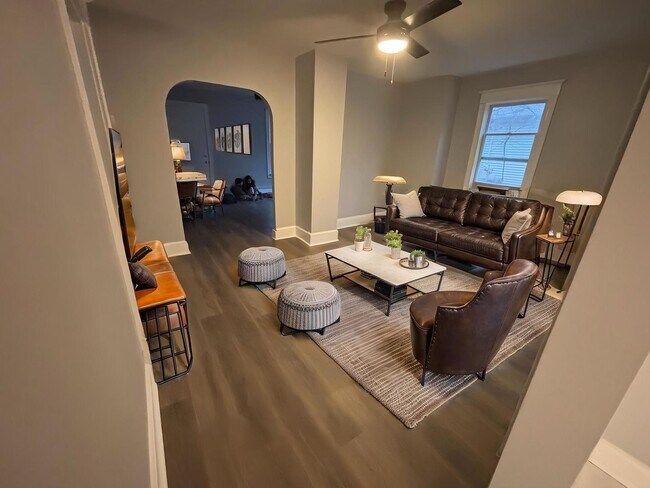 Living Room View 1 - 956 Chestnut St