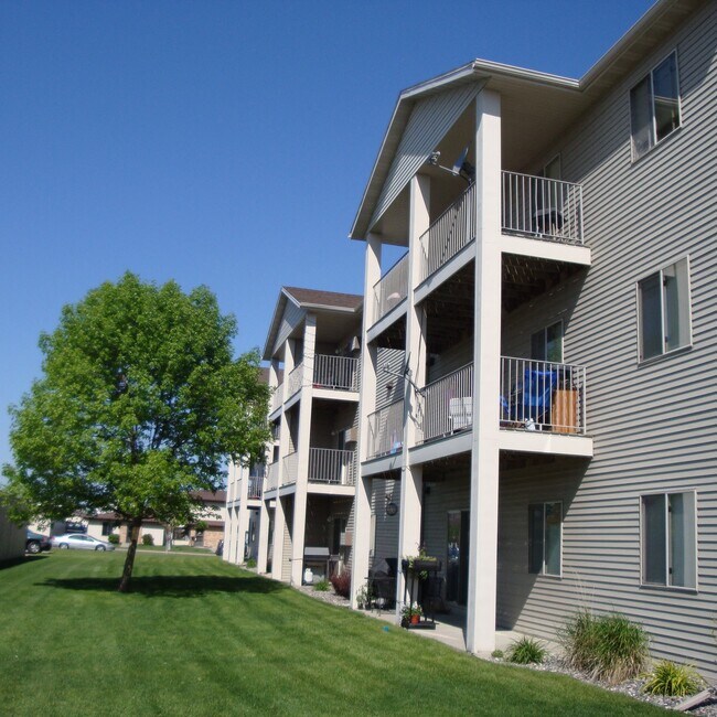 Sandstone Apartments 3060 33rd St S Fargo, ND Apartments for Rent