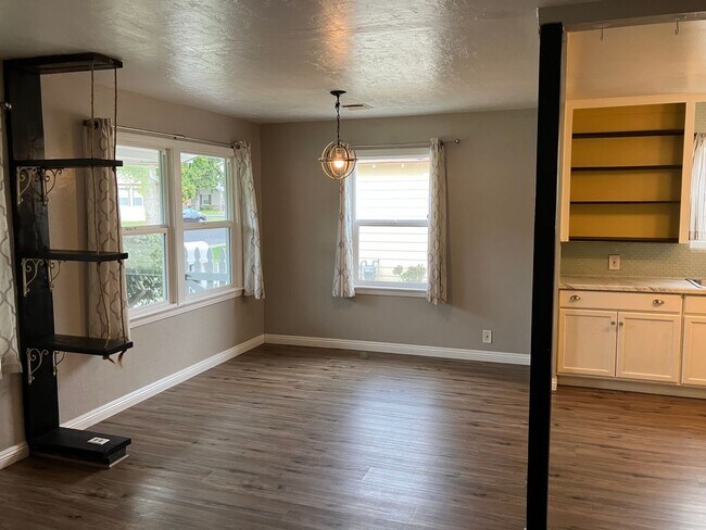 Building Photo - 1826 Uccello Ave