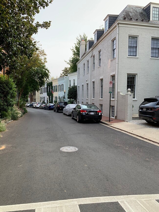 Foto del edificio - 1522 32nd St NW