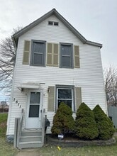Building Photo - 7511 Colgate Ave
