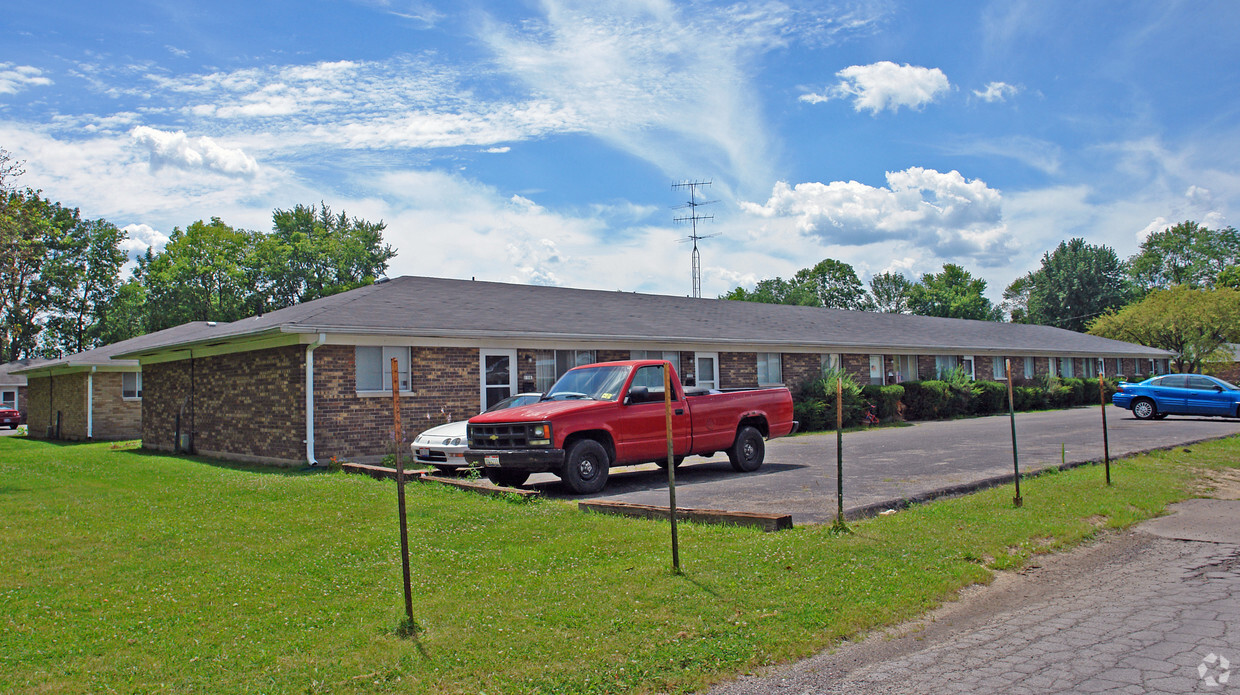 Building Photo - 102-114 Gloria Ave