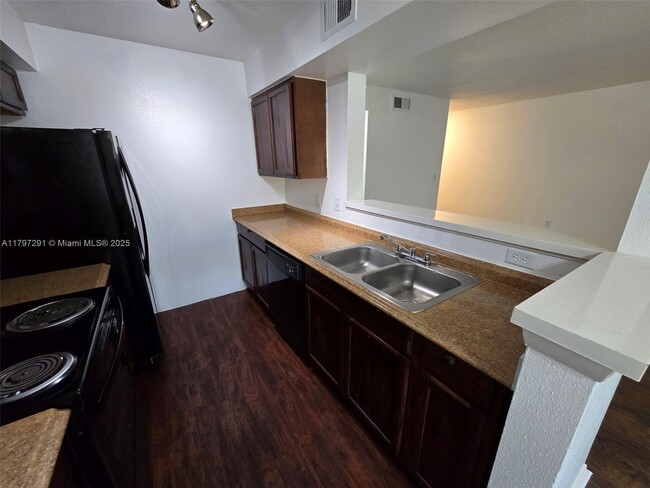 Building Photo - 2622 NW 33rd St