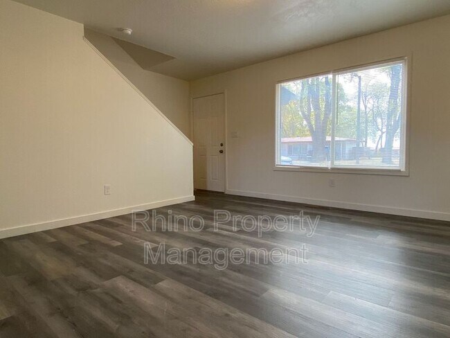 Building Photo - 1094 W 1520 N