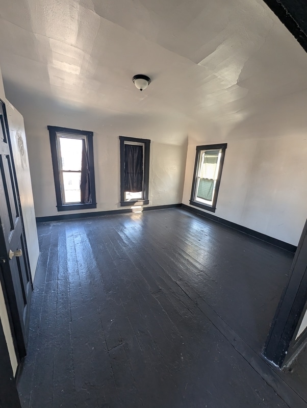 Building Photo - 241 Chestnut Ave