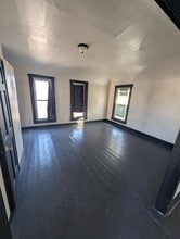 Building Photo - 241 Chestnut Ave