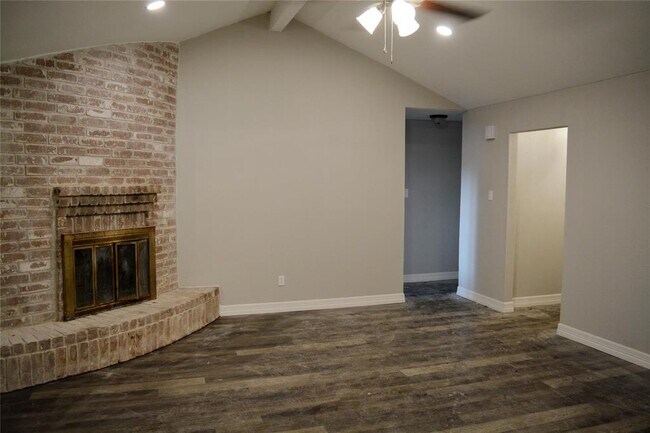 Foto del edificio - 22539 Braken Carter Ln