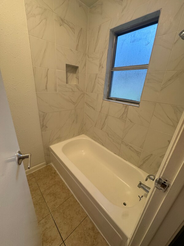 Foto del edificio - 4031 Briarglen Dr