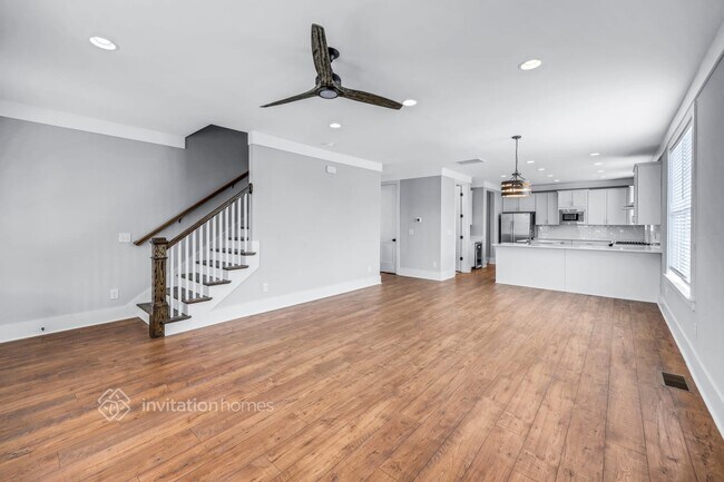 Building Photo - 251 Founders Ln
