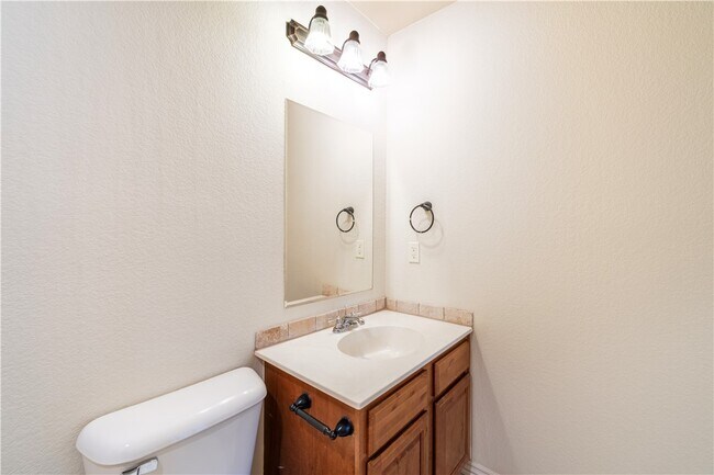 Foto del edificio - 2625 N Arroyo Ave