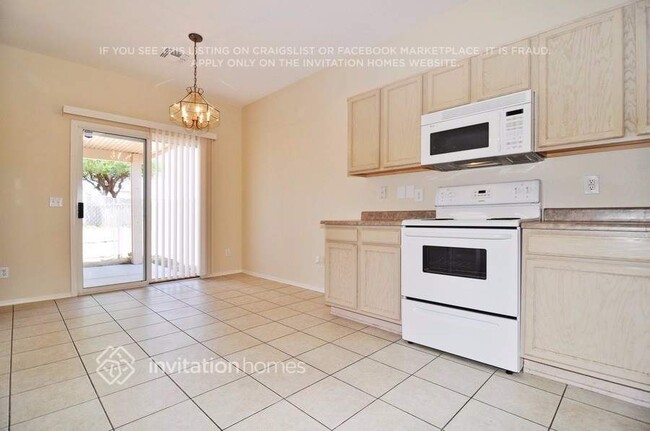 Foto del edificio - 13988 N 132nd Ct