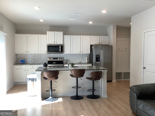 Foto del edificio - 110 Summit Pointe Ln