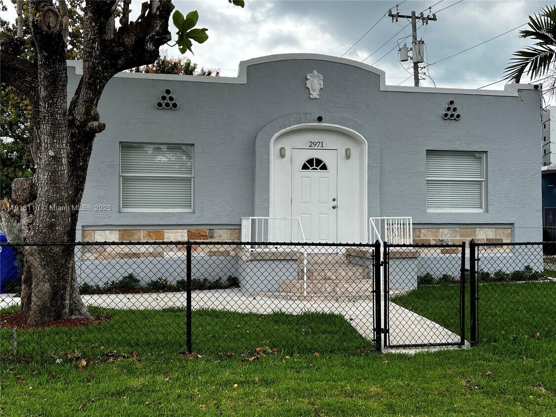 Foto principal - 2971 SW 38th Ave