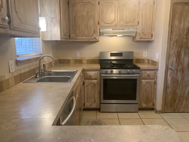 Building Photo - 8425 Bigwood Drive