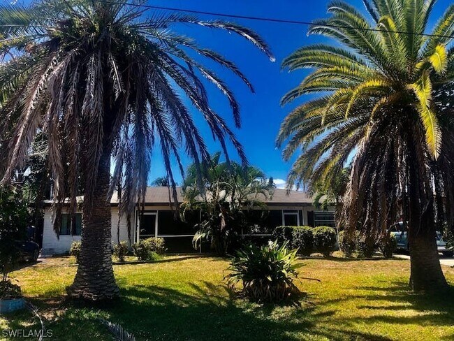 Foto del edificio - 4926 Vincennes St