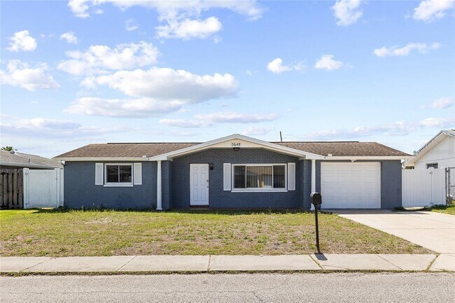 Building Photo - 5648 Saren Dr