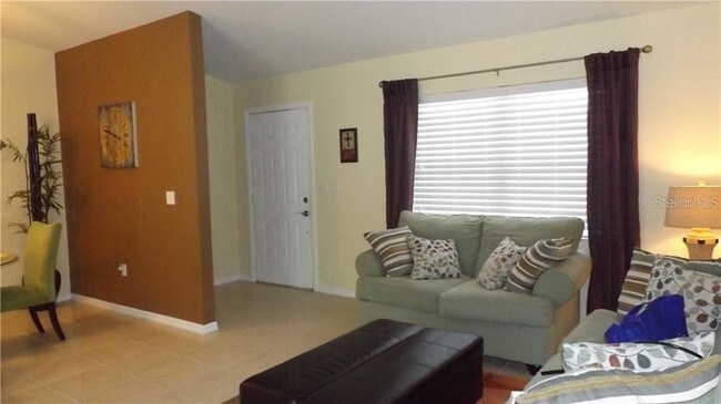 Foto del edificio - 10484 Greenway Ave