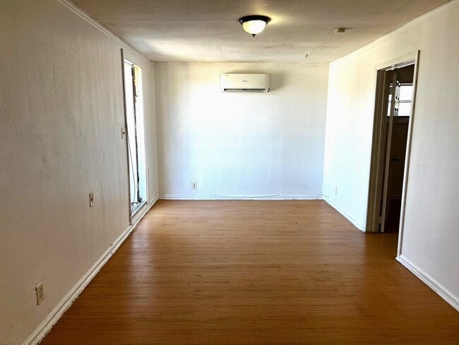 Foto del edificio - 610 NE 35th St