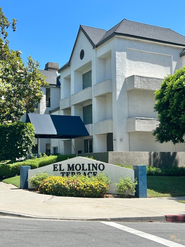 300 N El Molino Ave Unit 206, Pasadena, CA 91101 Condo for Rent in