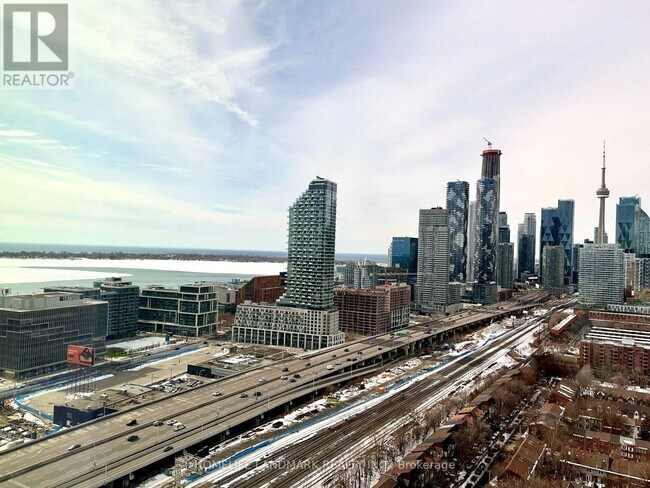 Building Photo - 35 Parliament St