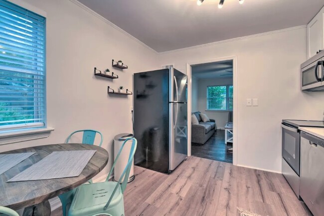 Foto del edificio - 3407 Coldstream Ln
