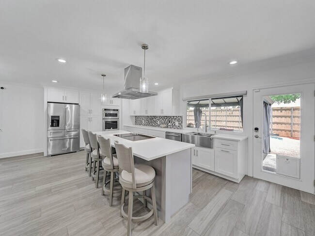 Foto del edificio - 1121 Bass Dr