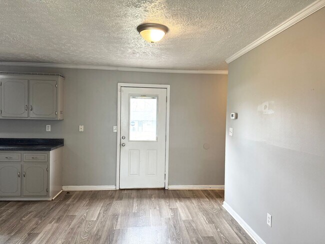 Foto del edificio - Available Now