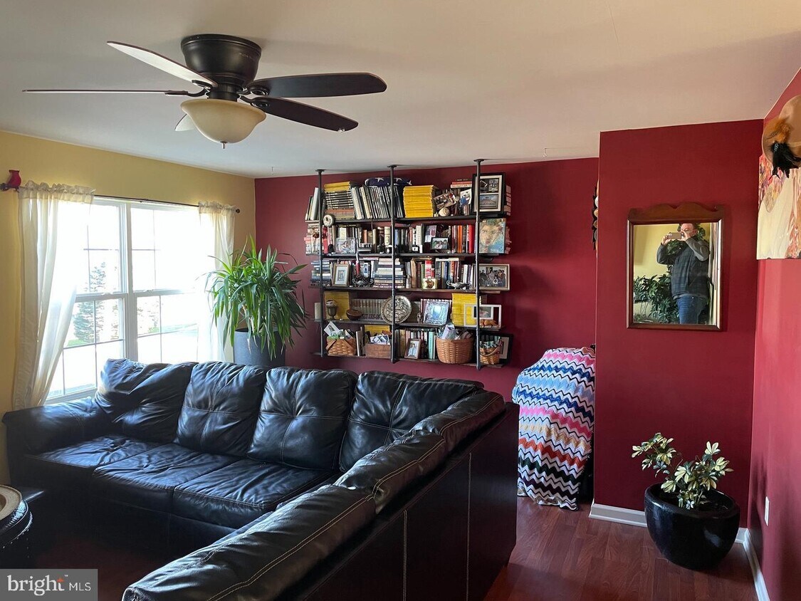 192 Old Schoolhouse Ln, Mechanicsburg, PA 17055 Townhome Rentals in