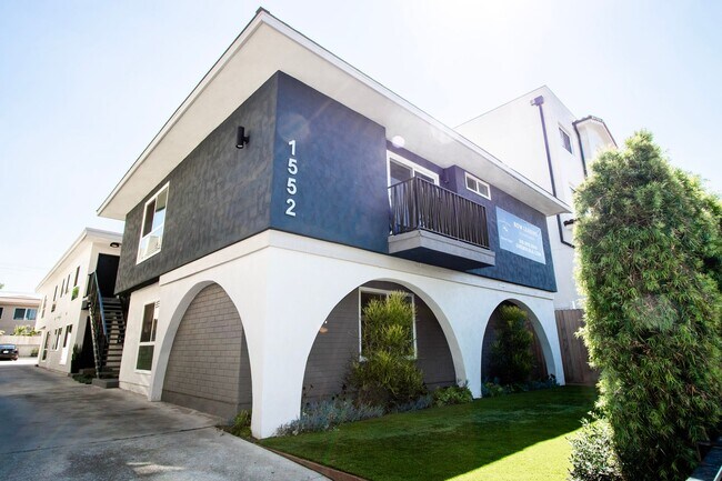 Foto del edificio - 1552 Hi Point St