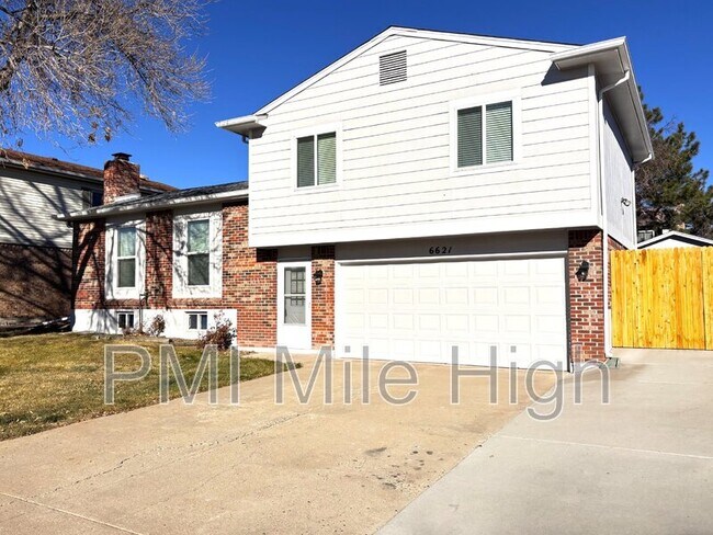 Building Photo - 6621 W 112th Pl